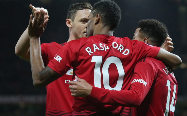 苏超赛场又刷飞机了，镇江队主场赛前将进行飞行表演.